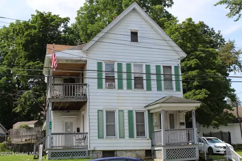 105 West St, Gloversville, NY 12078