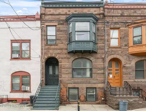 225 N Pearl St, Albany, NY 12207