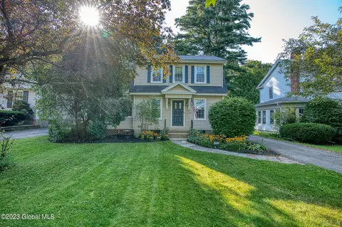 1165 Highland Park Rd, Schenectady, NY 12309