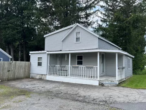 528 Malta Ave, Ballston, NY 12020