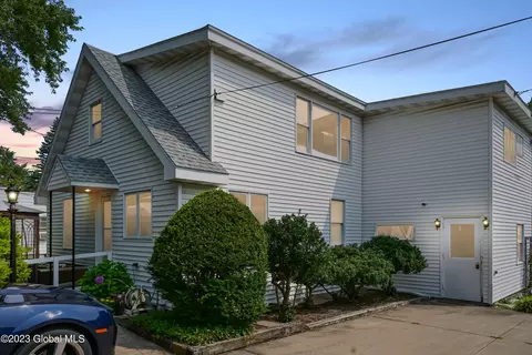 4 Louis St, Cohoes, NY 12047