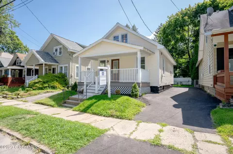 120 Swan St, Scotia, NY 12302