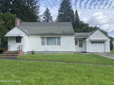 319 E Main St, Johnstown, NY 12095