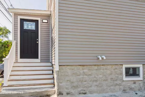 123 Exchange St, Colonie, NY 12205