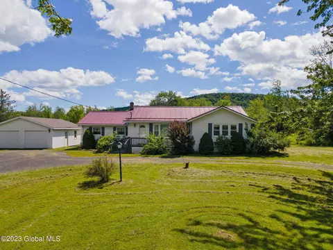 1369 Township Rd, Altamont, NY 12009