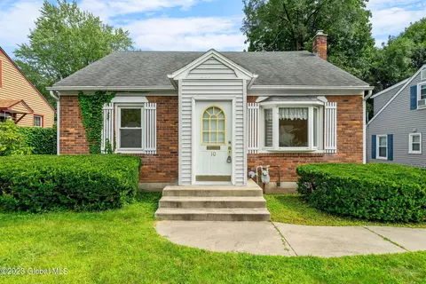10 Fletcher Rd, Albany, NY 12203