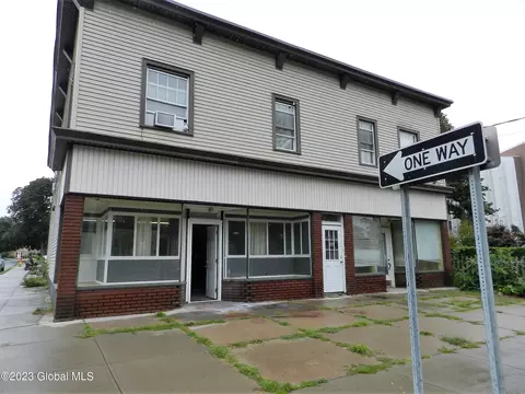 158-160 Warren, Glens Falls, NY 12801