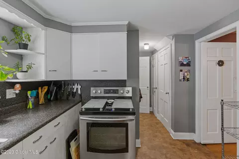 38 Douglas Rd, Delmar, NY 12054 photo 18