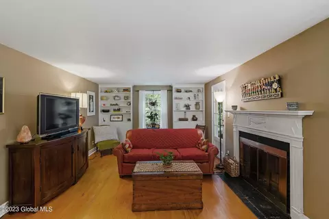 38 Douglas Rd, Delmar, NY 12054 photo 6