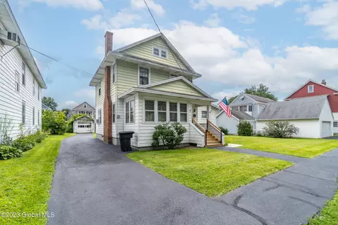 436 Marshland Ct, Troy, NY 12180