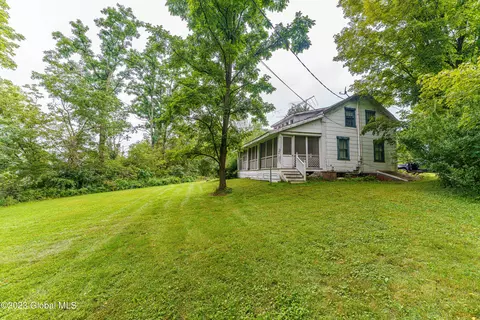 17 Hall Rd, Johnsonville, NY 12094