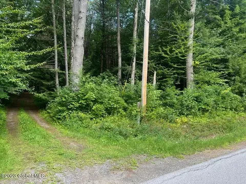 333 Lampman Rd, Broadalbin, NY 12025
