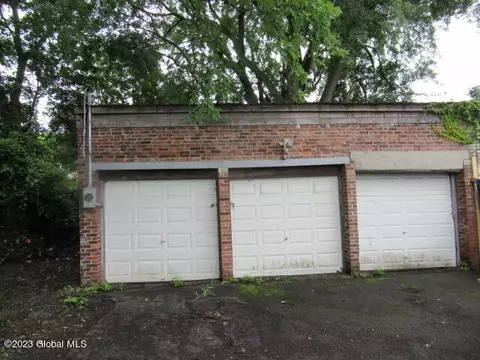 636 Livingston Ave, Albany, NY 12206