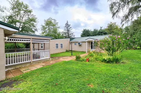 351 Hoags Corners Rd, Averill Park, NY 12018