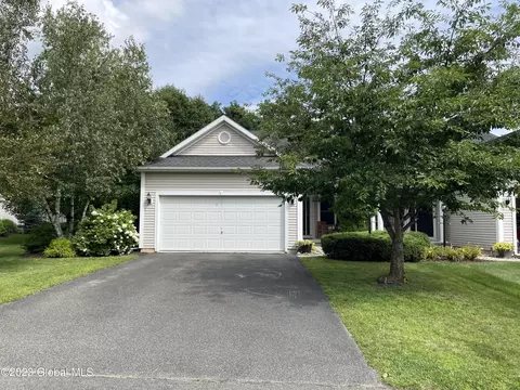 74 Rockrose Dr, East Greenbush, NY 12061