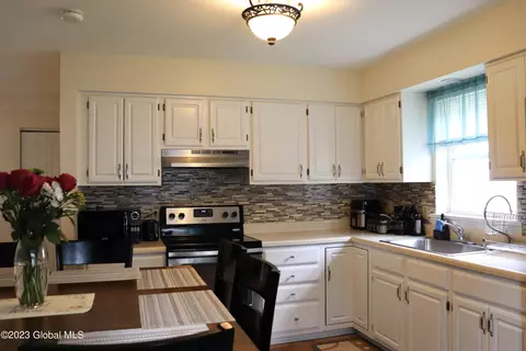 459 Alexander St, Schenectady, NY 12308 photo 15