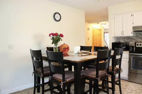 459 Alexander St, Schenectady, NY 12308 photo 18