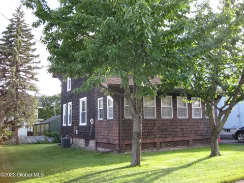 30 Menand Rd, Menands, NY 12204