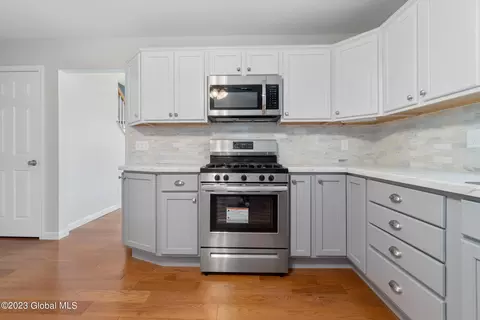 2811 Curry Rd, Schenectady, NY 12303 photo 7