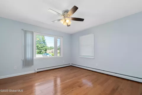 2811 Curry Rd, Schenectady, NY 12303 photo 4