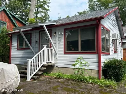 27 Smokey Bear Ln, Lake George, NY 12845