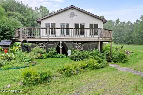 1536 County Highway 110, Broadalbin, NY 12025