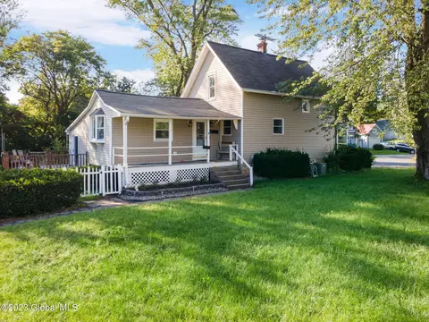 2430 Consaul Rd, Schenectady, NY 12304