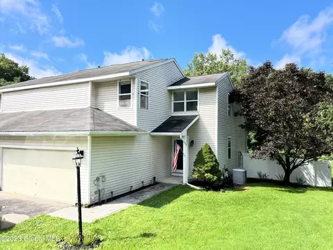 14 Heyden Rd, Troy, NY 12180