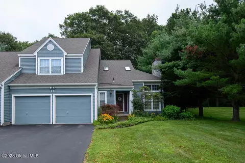 11 Springfield Dr, Voorheesville, NY 12186