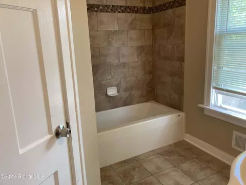 1158 Keyes Ave, Schenectady, NY 12309 photo 16