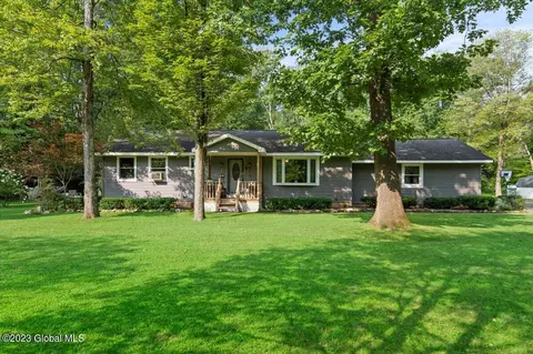 4 Robert Rogers Ave, Fort Edward, NY 12828