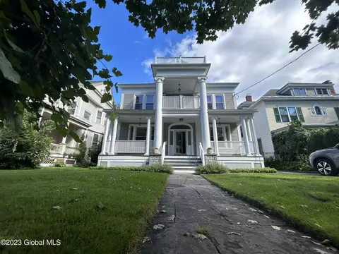 25 Manning Blvd, Albany, NY 12203