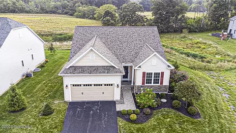 88 Honeysuckle Way, Glenmont, NY 12077