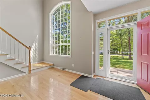 27 Brookside Dr, Saratoga Springs, NY 12866 photo 3