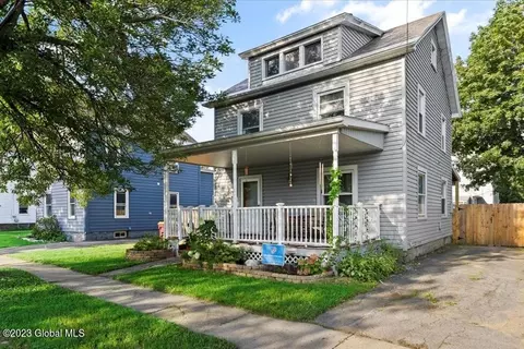16 Murdock Ave, Glens Falls, NY 12801
