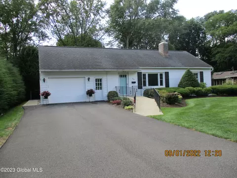 34 Cherry Tree Rd, Loudonville, NY 12211