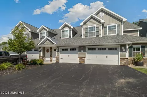 174 Paddock Cir, Schenectady, NY 12306 photo 25