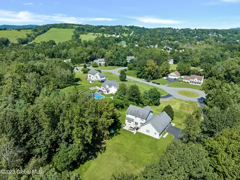 42 Old Hickory Rd, Troy, NY 12180