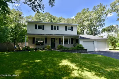 2 Greensboro Blvd, Clifton Park, NY 12065