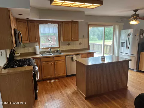214 Veeder Rd, Fonda, NY 12068 photo 11
