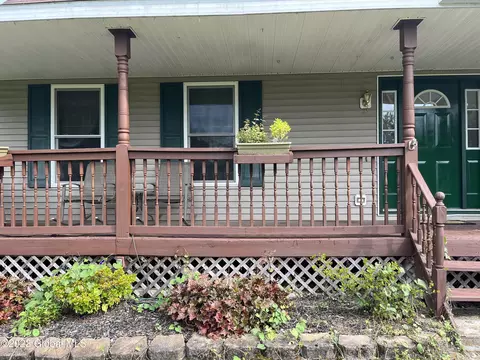 214 Veeder Rd, Fonda, NY 12068 photo 2