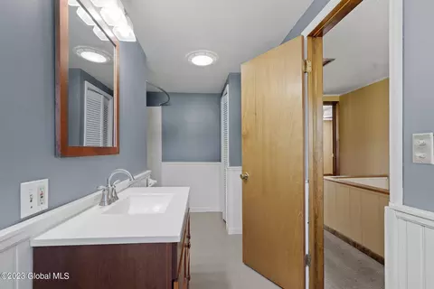 211 Stoodley Pl, Schenectady, NY 12303 photo 39