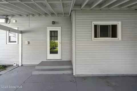211 Stoodley Pl, Schenectady, NY 12303 photo 43