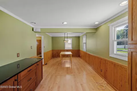 211 Stoodley Pl, Schenectady, NY 12303 photo 17