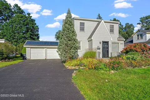 211 Stoodley Pl, Schenectady, NY 12303