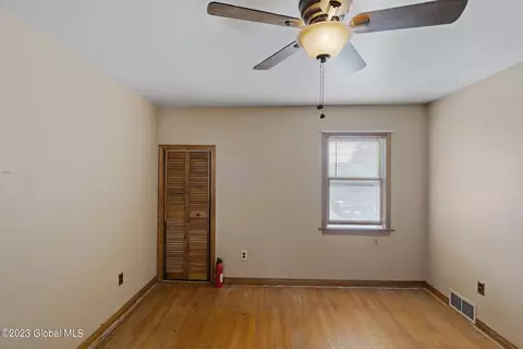 211 Stoodley Pl, Schenectady, NY 12303 photo 32
