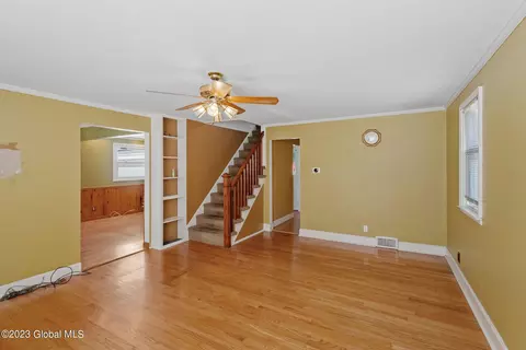 211 Stoodley Pl, Schenectady, NY 12303 photo 10