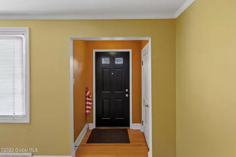 211 Stoodley Pl, Schenectady, NY 12303 photo 6