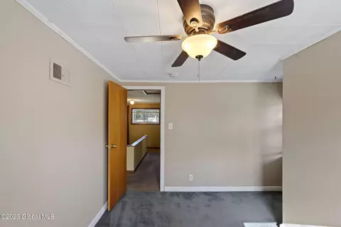 211 Stoodley Pl, Schenectady, NY 12303 photo 37