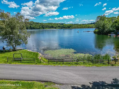 8 Miller Road, Argyle, NY 12809